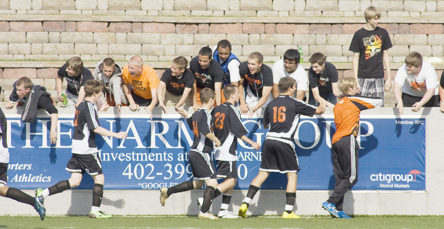 p05-15-10HHSbsoccer1.jpg